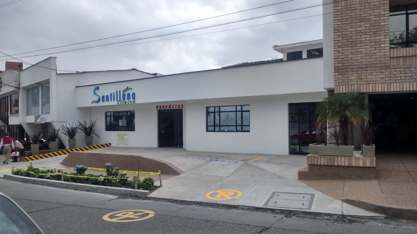 Fachada de Clínica Santillana